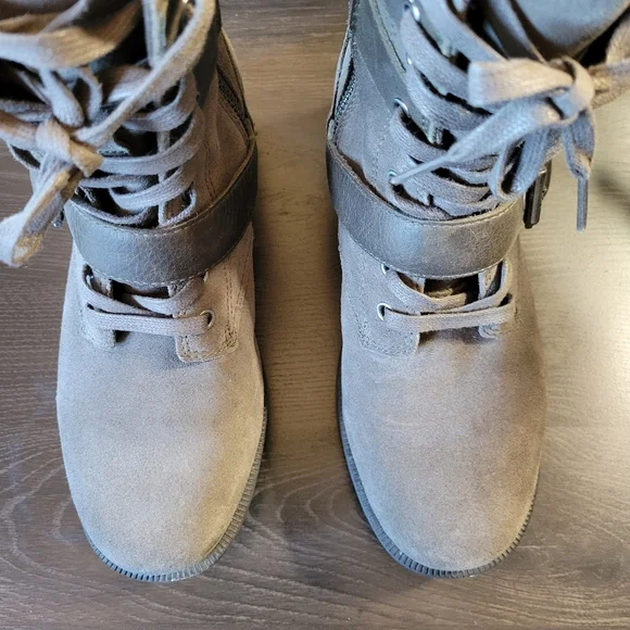 Zia Ugg boot - Picture 3 of 10